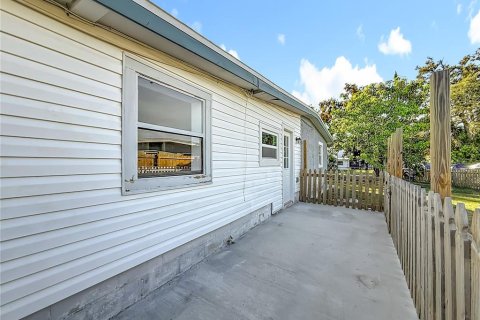 Villa ou maison à vendre à New Port Richey, Floride: 3 chambres, 117.06 m2 № 2106855 - photo 11