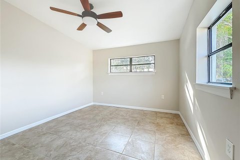 Villa ou maison à vendre à New Port Richey, Floride: 3 chambres, 117.06 m2 № 2106855 - photo 27