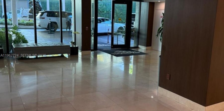 Condo in Miami, Florida, 1 bedroom № 2080958