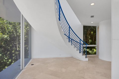 House in Longboat Key, Florida 4 bedrooms, 393.53 sq.m. № 2099636 - photo 6