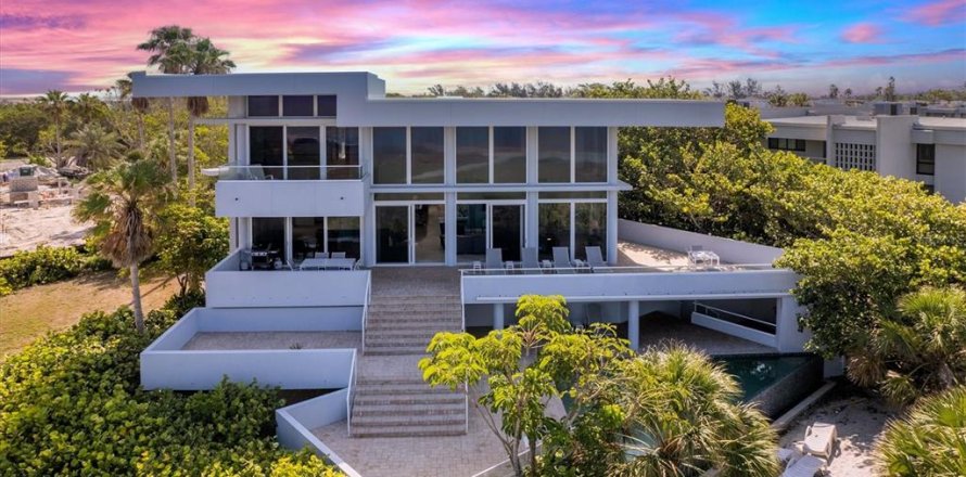 House in Longboat Key, Florida 4 bedrooms, 393.53 sq.m. № 2099636