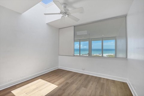 House in Longboat Key, Florida 4 bedrooms, 393.53 sq.m. № 2099636 - photo 14