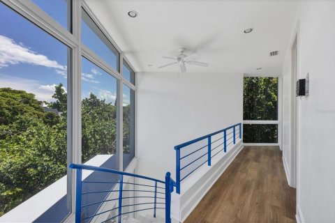 House in Longboat Key, Florida 4 bedrooms, 393.53 sq.m. № 2099636 - photo 8