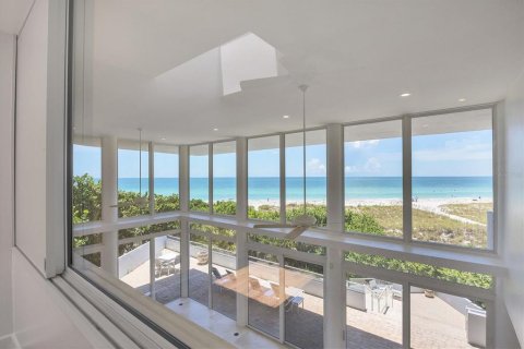 House in Longboat Key, Florida 4 bedrooms, 393.53 sq.m. № 2099636 - photo 15