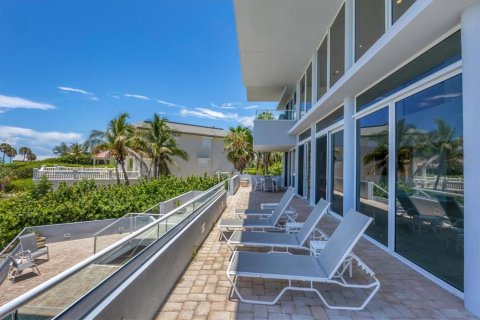 House in Longboat Key, Florida 4 bedrooms, 393.53 sq.m. № 2099636 - photo 26