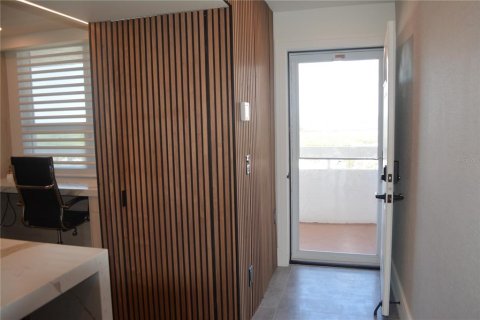 House in Redington Shores, Florida 2 bedrooms, 108.23 sq.m. № 1913601 - photo 22