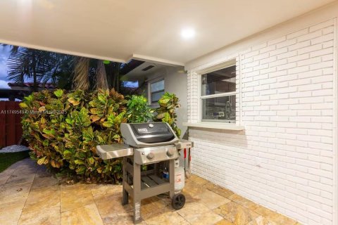 Villa ou maison à vendre à Miami, Floride: 4 chambres, 204.85 m2 № 1980127 - photo 23