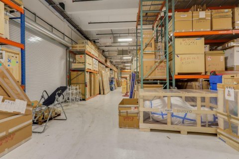 Propiedad comercial en venta en West Palm Beach, Florida № 2246966 - foto 9