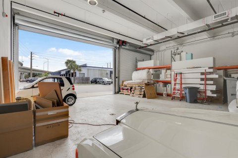 Propiedad comercial en venta en West Palm Beach, Florida № 2246966 - foto 4