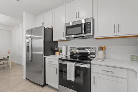 Copropriété à louer à Venice, Floride: 3 chambres, 121.98 m2 № 2095078 - photo 10