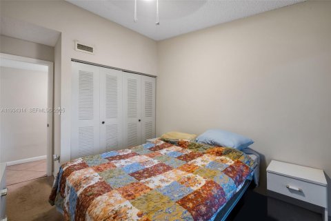 Condo in Miami, Florida, 3 bedrooms № 1993450 - photo 23