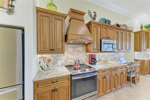 House in Port Charlotte, Florida 3 bedrooms, 231.51 sq.m. № 1716947 - photo 23