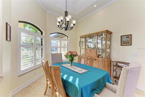 House in Port Charlotte, Florida 3 bedrooms, 231.51 sq.m. № 1716947 - photo 9