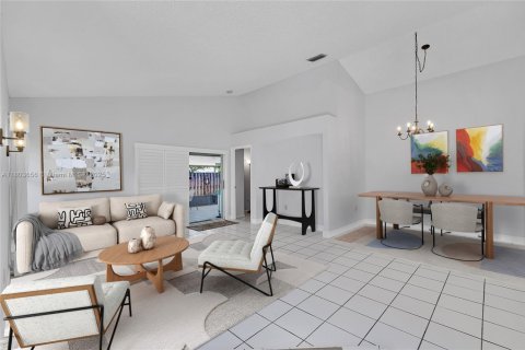 House in Cooper City, Florida 3 bedrooms, 151.06 sq.m. № 1727941 - photo 10
