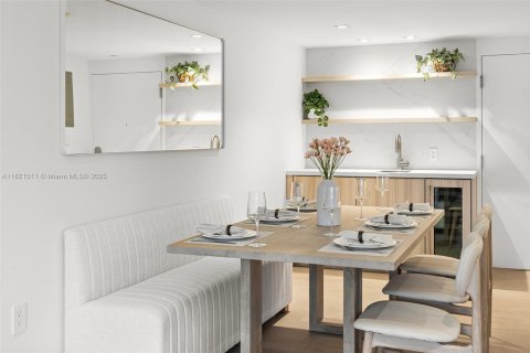 Copropriété à louer à Miami Beach, Floride: 2 chambres, 126.35 m2 № 2022951 - photo 28