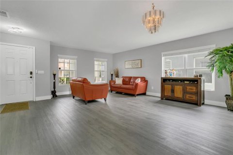 House in Sanford, Florida 6 bedrooms, 323.21 sq.m. № 1776750 - photo 4