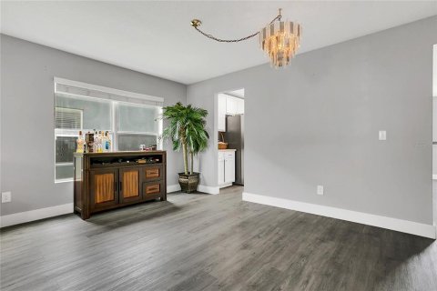 House in Sanford, Florida 6 bedrooms, 323.21 sq.m. № 1776750 - photo 6
