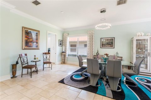 House in Seminole, Florida 3 bedrooms, 225.1 sq.m. № 1797167 - photo 7