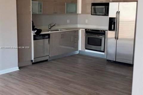 Condo in Miami, Florida, 1 bedroom  № 1868508 - photo 13