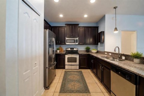 Touwnhouse à vendre à Orlando, Floride: 3 chambres, 128.95 m2 № 2280583 - photo 5