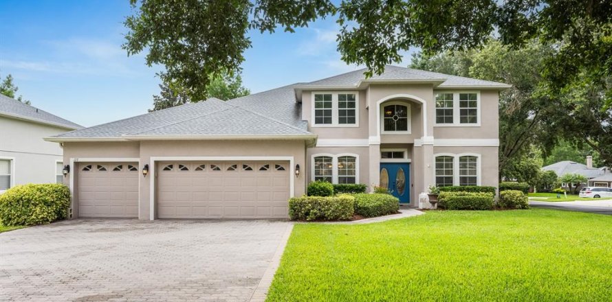 House in Oviedo, Florida 5 bedrooms, 318.28 sq.m. № 1792975