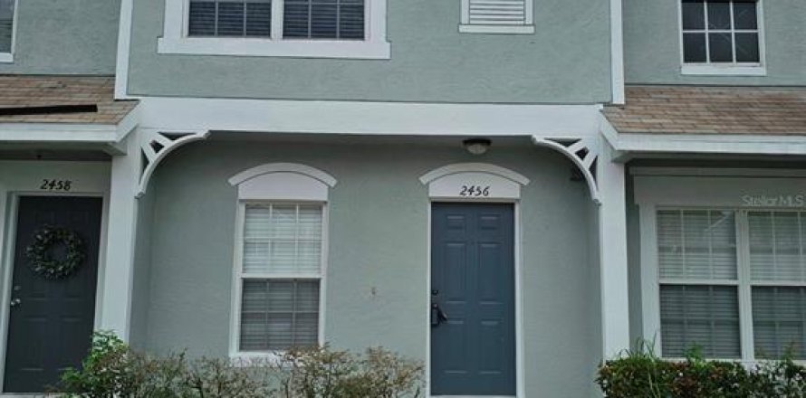 Adosado en Brandon, Florida 2 dormitorios, 110 m2 № 1912030