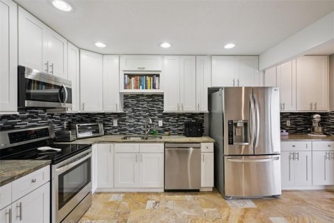 Casa en venta en Orlando, Florida, 4 dormitorios, 300.72 m2 № 2201234 - foto 18