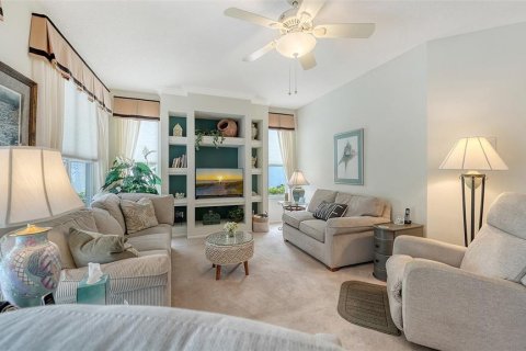 House in Sarasota, Florida 3 bedrooms, 154.03 sq.m. № 2156990 - photo 20