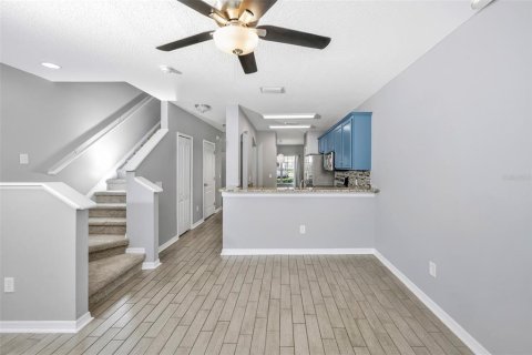 Townhouse in Fish Hawk, Florida 2 bedrooms, 128.48 sq.m. № 2151530 - photo 14