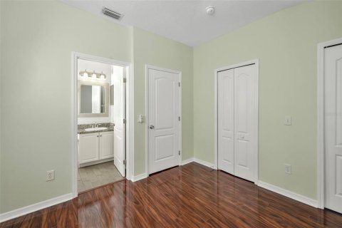 Townhouse in Fish Hawk, Florida 2 bedrooms, 128.48 sq.m. № 2151530 - photo 28