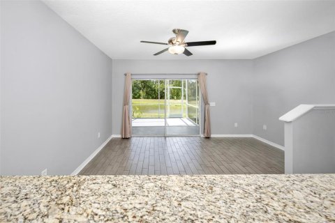 Townhouse in Fish Hawk, Florida 2 bedrooms, 128.48 sq.m. № 2151530 - photo 12
