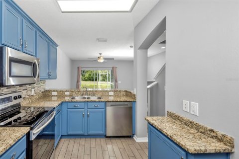 Townhouse in Fish Hawk, Florida 2 bedrooms, 128.48 sq.m. № 2151530 - photo 6