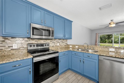 Townhouse in Fish Hawk, Florida 2 bedrooms, 128.48 sq.m. № 2151530 - photo 7