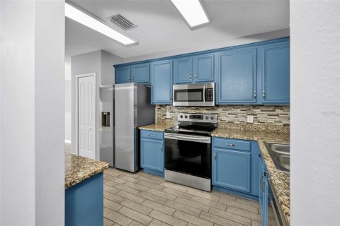 Townhouse in Fish Hawk, Florida 2 bedrooms, 128.48 sq.m. № 2151530 - photo 10