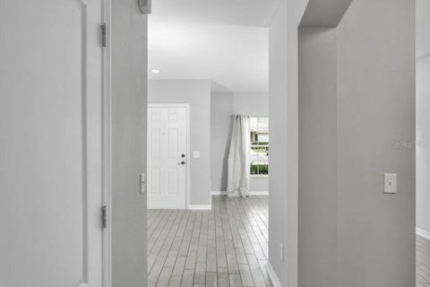 Townhouse in Fish Hawk, Florida 2 bedrooms, 128.48 sq.m. № 2151530 - photo 15