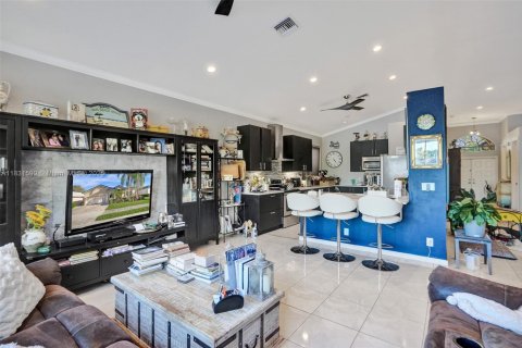 House in Tamarac, Florida 3 bedrooms, 201.41 sq.m. № 1811856 - photo 21