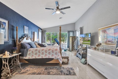 House in Tamarac, Florida 3 bedrooms, 201.41 sq.m. № 1811856 - photo 28