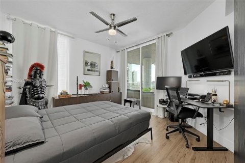 Condo in Miami, Florida, 3 bedrooms  № 2003500 - photo 25