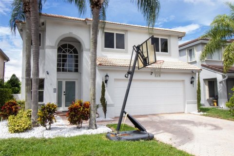 Villa ou maison à louer à Coral Springs, Floride: 4 chambres, 205.04 m2 № 1967366 - photo 3