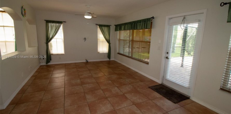 Villa ou maison à Coral Springs, Floride 4 chambres, 205.04 m2 № 1967366