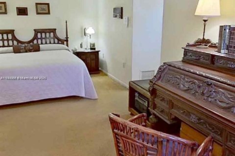Touwnhouse à vendre à Miami Shores, Floride: 2 chambres, 260.96 m2 № 1836224 - photo 26