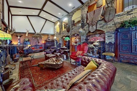 Touwnhouse à vendre à Miami Shores, Floride: 2 chambres, 260.96 m2 № 1836224 - photo 6