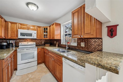 Touwnhouse à vendre à Cooper City, Floride: 3 chambres, 138.24 m2 № 2029510 - photo 12