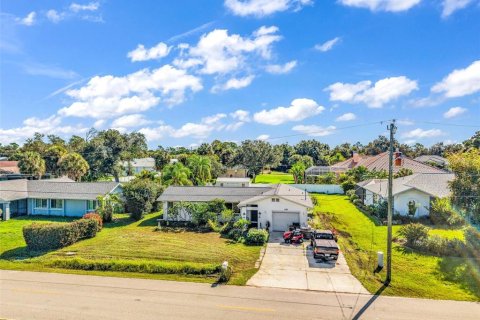 Villa ou maison à vendre à Port Charlotte, Floride: 2 chambres, 124.86 m2 № 2391070 - photo 15