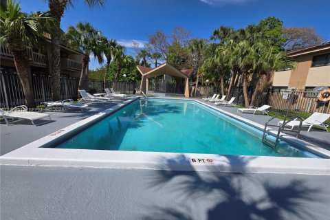 Copropriété à louer à Miami, Floride: 3 chambres, 103.49 m2 № 2050511 - photo 2