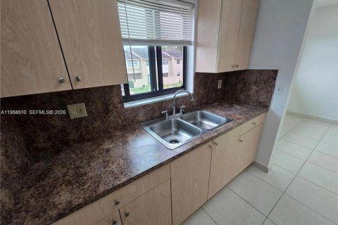 Copropriété à louer à Miami, Floride: 3 chambres, 103.49 m2 № 2050511 - photo 7