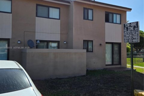 Copropriété à louer à Miami, Floride: 3 chambres, 103.49 m2 № 2050511 - photo 12