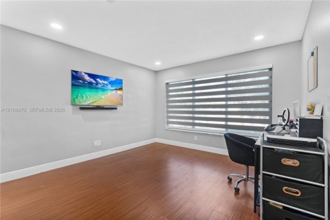 Casa en venta en Pembroke Pines, Florida, 3 dormitorios, 160.81 m2 № 2419439 - foto 8