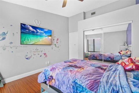 Casa en venta en Pembroke Pines, Florida, 3 dormitorios, 160.81 m2 № 2419439 - foto 15