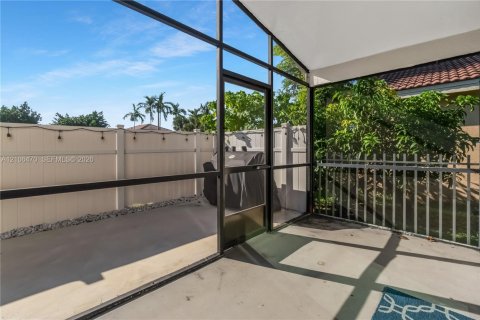 Casa en venta en Pembroke Pines, Florida, 3 dormitorios, 160.81 m2 № 2419439 - foto 24